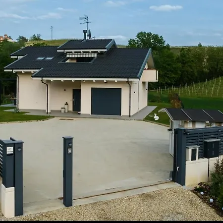 Maison Du Mathilda Ferienhaus *